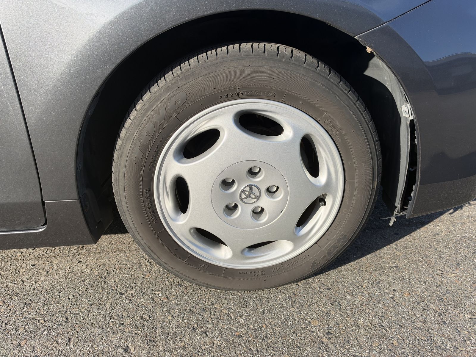 Front wheel arch; the wheel arch liner is damaged