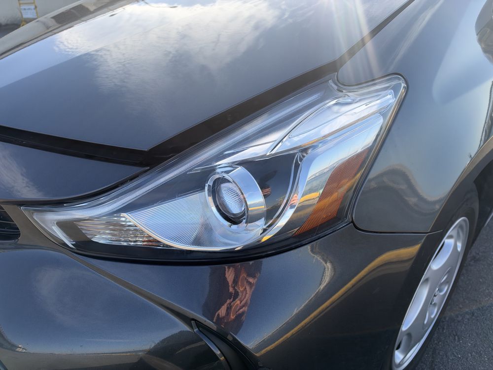 Left headlight